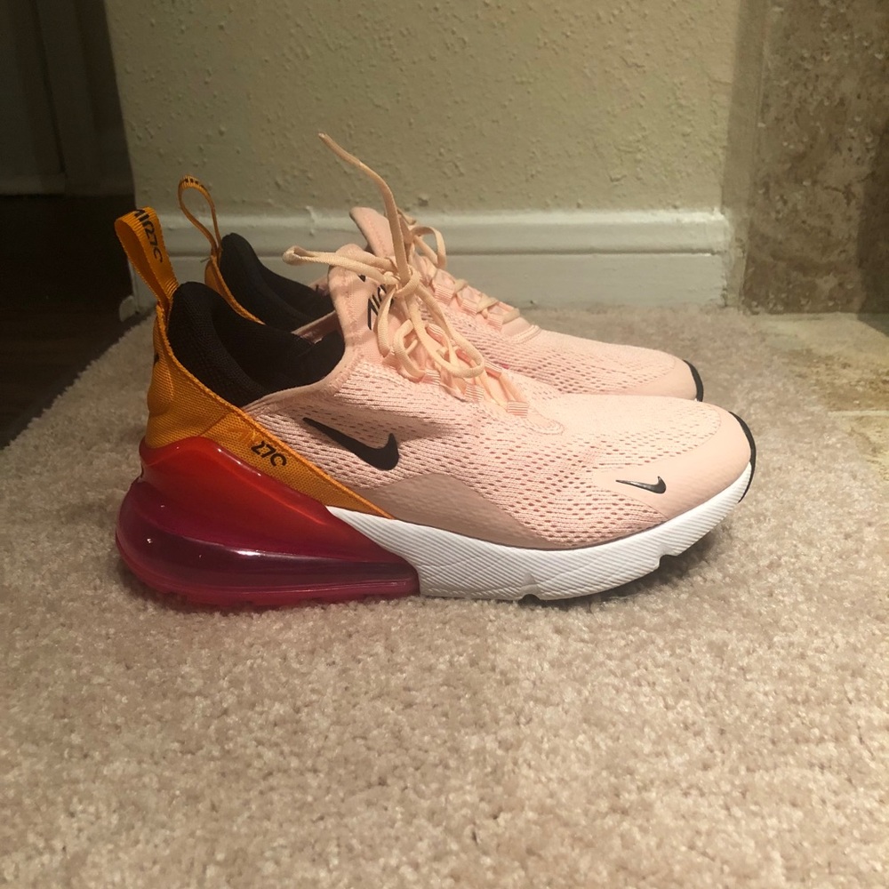 Nike Air270